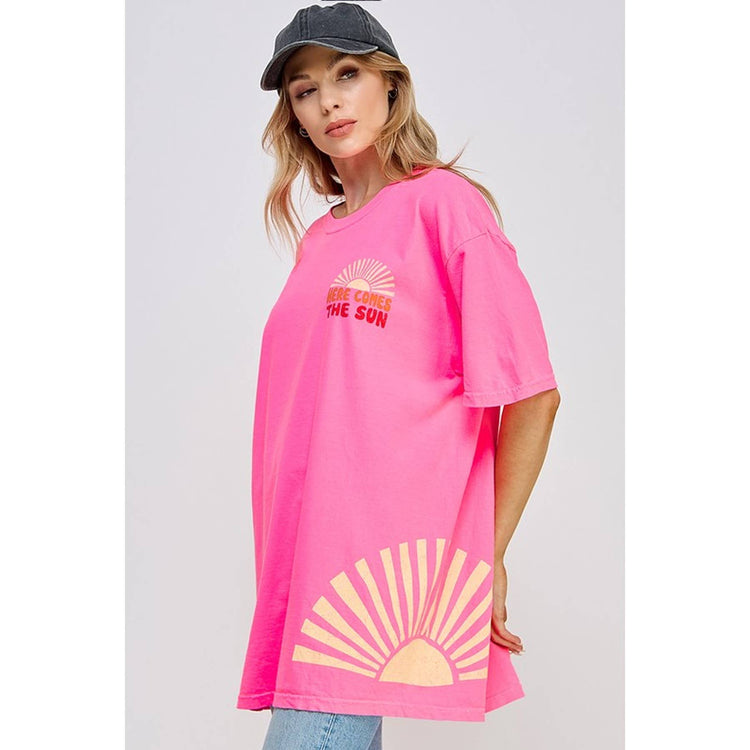 HERE COMES THE SUN GRAPHIC OVERSIZED TEE