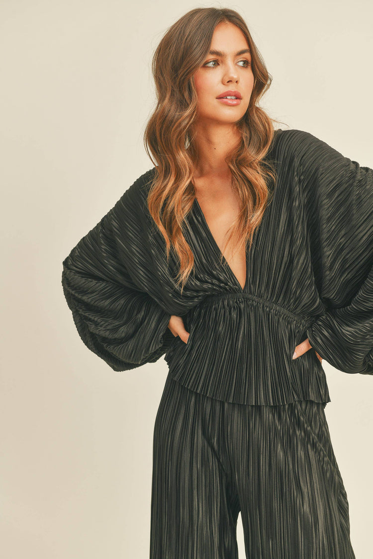 WRINKLE DETAILED V-NECK BLOUSE