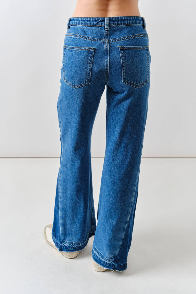 CONTRASTING PANEL SLIM FLARE JEANS