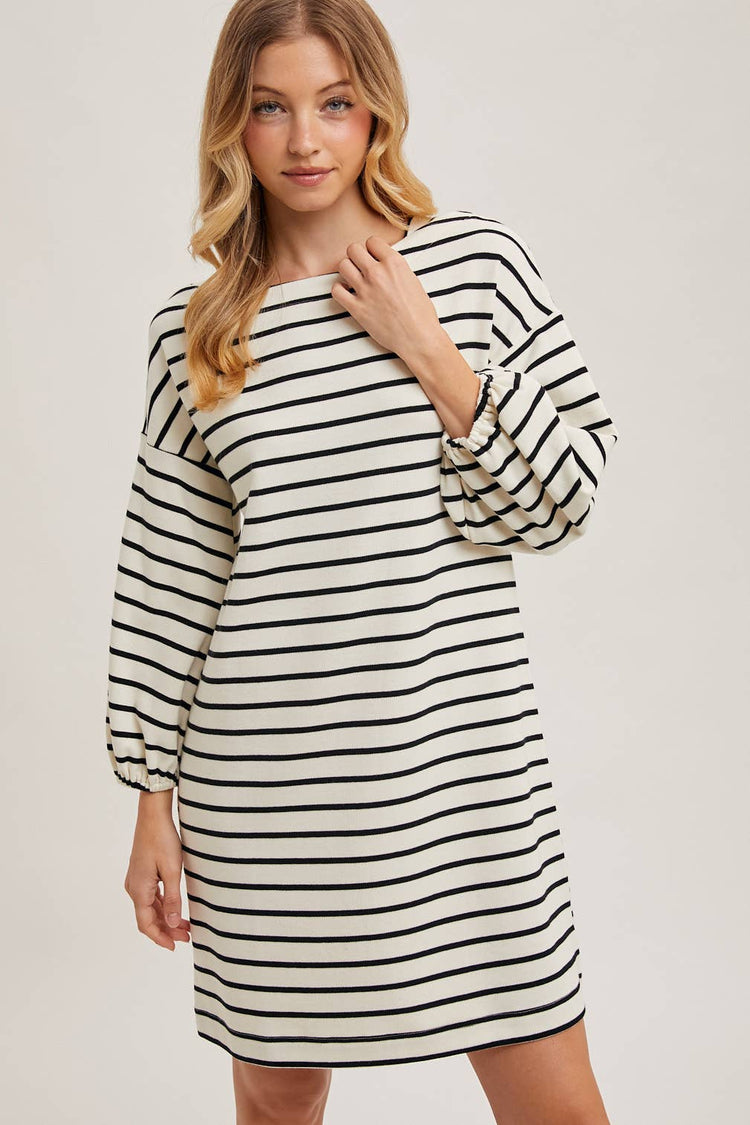 STRIPED 3/4 SLEEVED KNIT DRESS