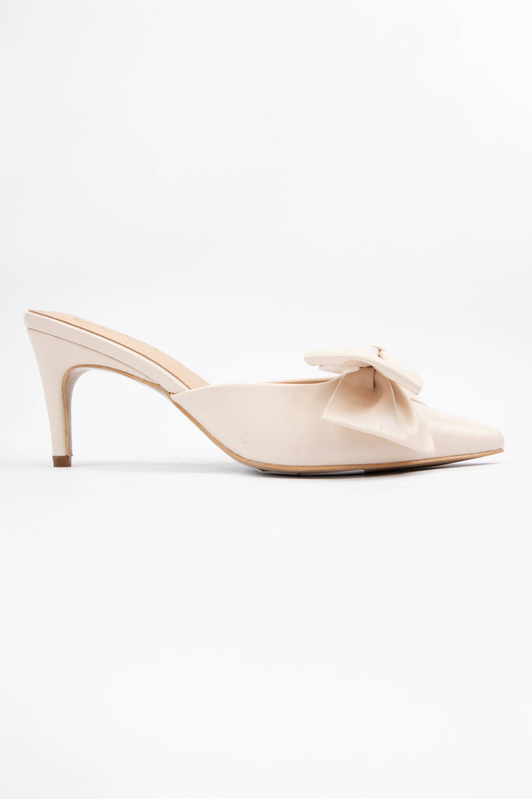 CAROL BIG BOW ON POINTED-TOE KITTEN HEEL