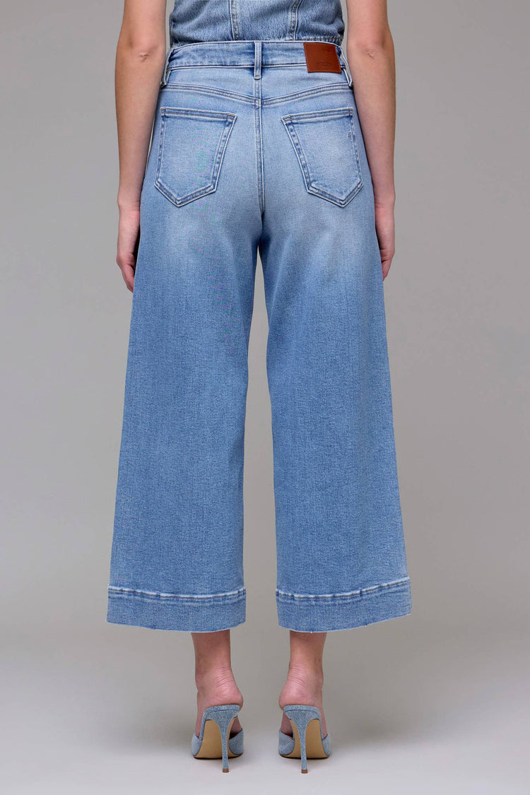 Medium Light Stretch Clean Crop Wide leg