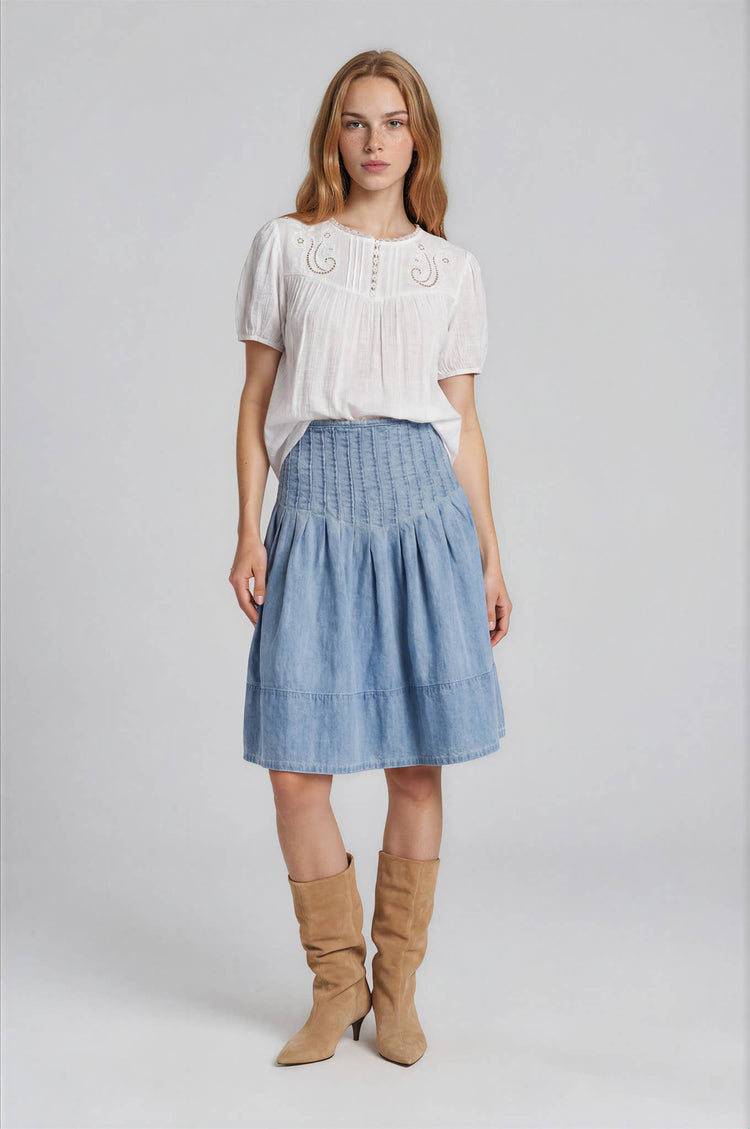 EYELET LACE TRIM YOKE PIN TUCK DETAIL LINEN TOP