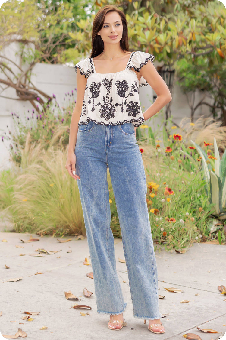 Embroidery Sleeveless Linen Top