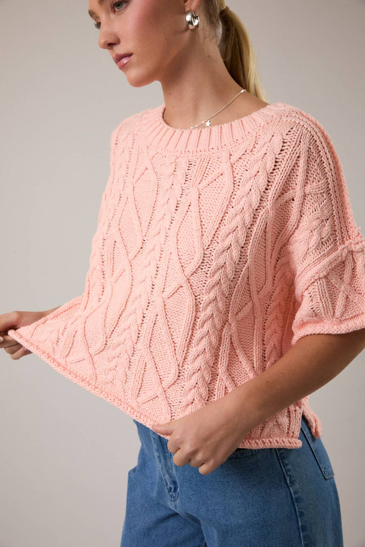 ROUND NECK SHORT SLEEVE KNIT SWEATER TOP