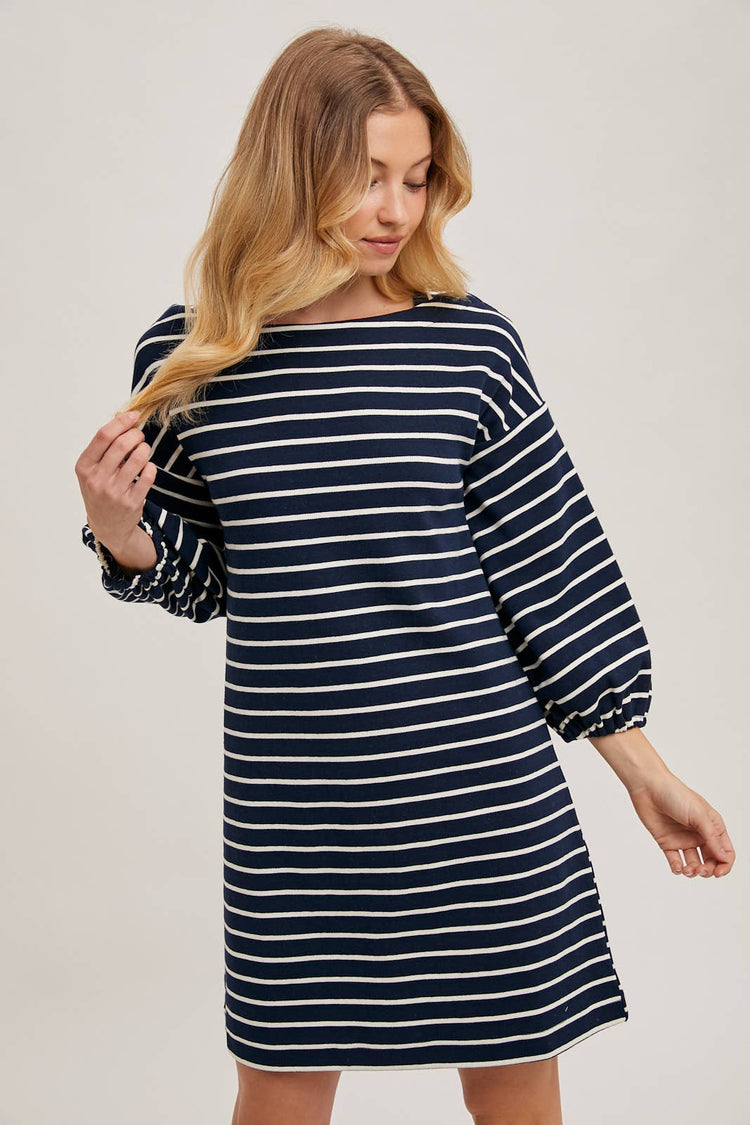 STRIPED 3/4 SLEEVED KNIT DRESS