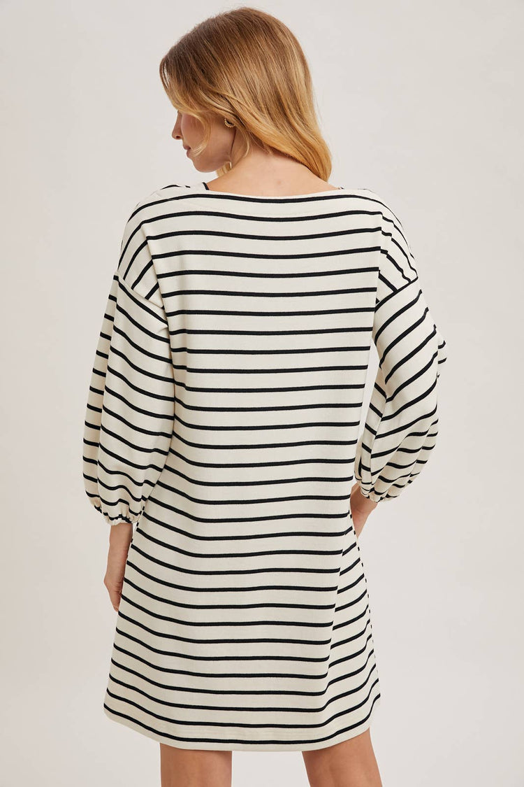 STRIPED 3/4 SLEEVED KNIT DRESS