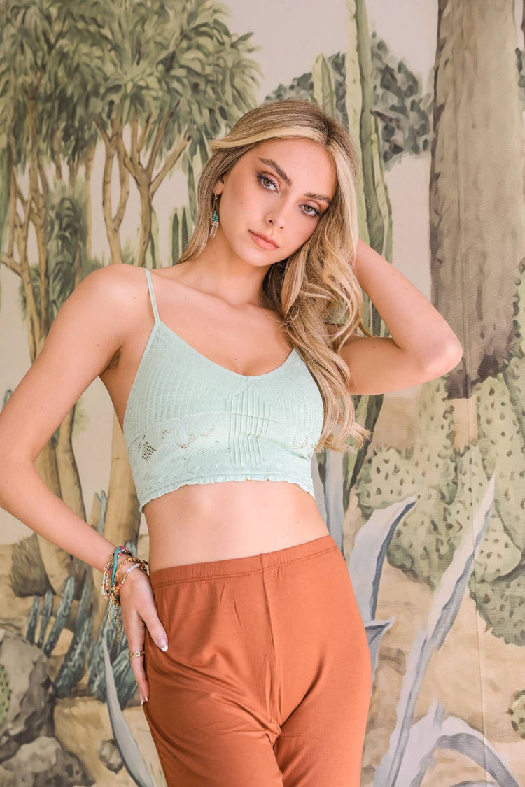 Stylish Brami Top – Padded, Textured & Stretchy 2024 Trend
