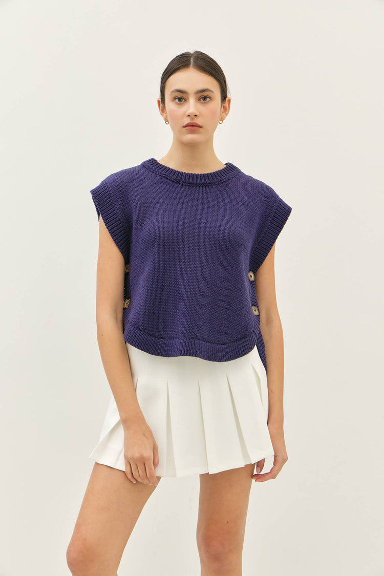 ROUND NECK HI-LO SWEATER VEST WITH SIDE BUTTONS