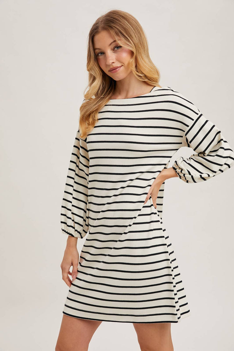 STRIPED 3/4 SLEEVED KNIT DRESS