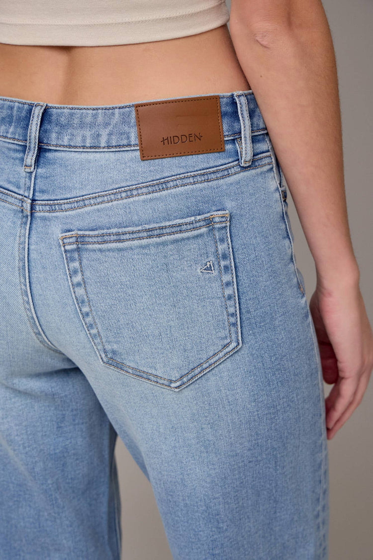 Medium Light Inseam Mid-Rise Stretch Dad Jean