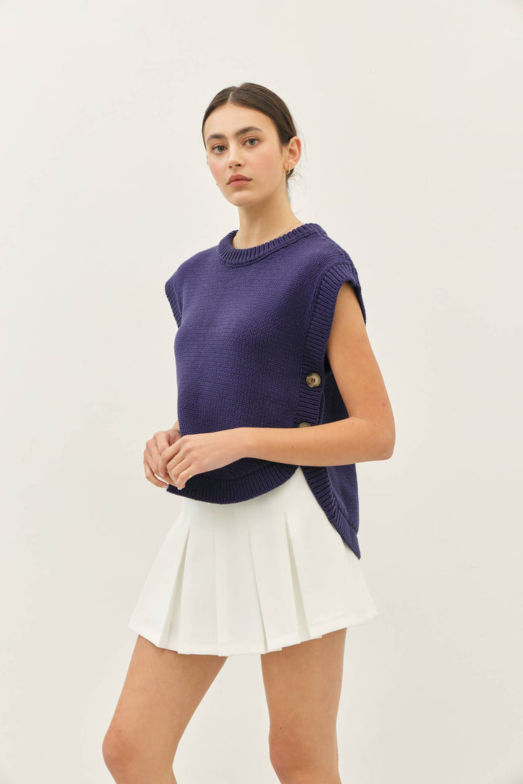 ROUND NECK HI-LO SWEATER VEST WITH SIDE BUTTONS
