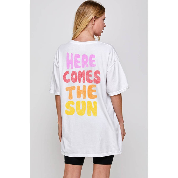 HERE COMES THE SUN GRAPHIC OVERSIZED TEE