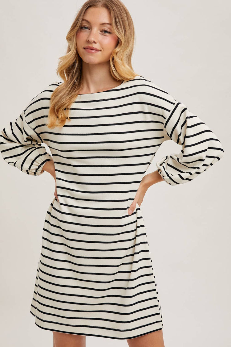 STRIPED 3/4 SLEEVED KNIT DRESS