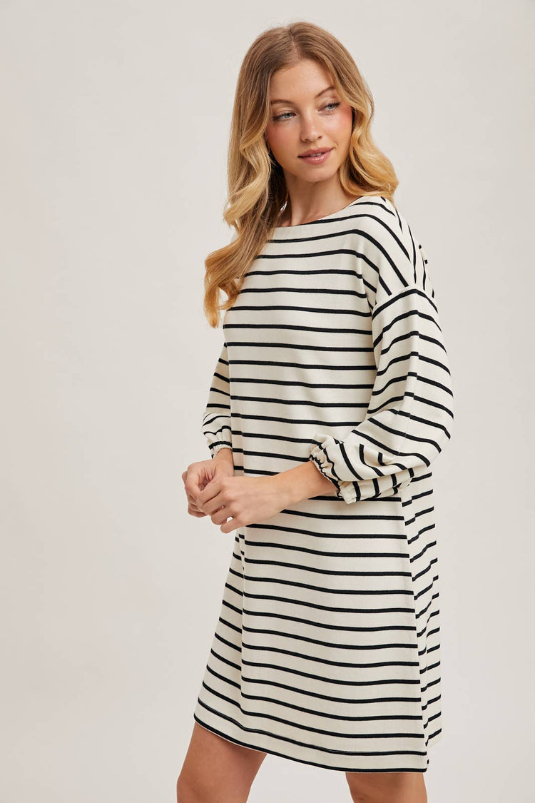 STRIPED 3/4 SLEEVED KNIT DRESS