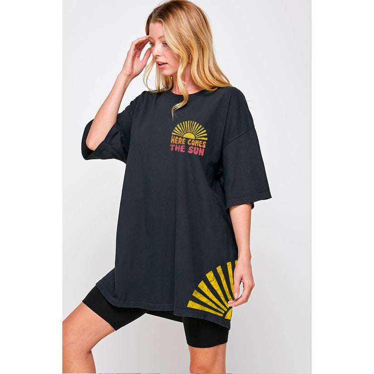 HERE COMES THE SUN  GRAPHIC  OVERSIZED TEE