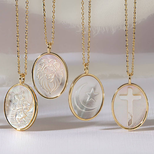 Moon And Star Etched Shell Oval Pendant Necklace