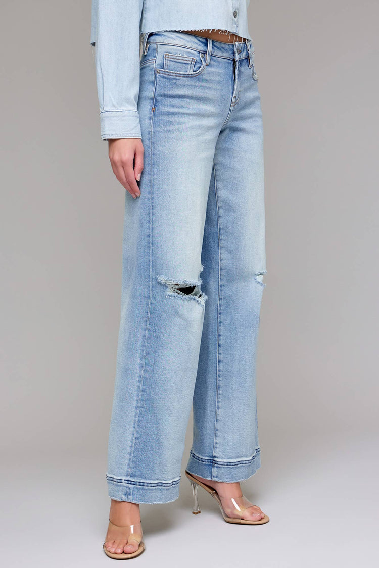 Light Wash Distressed Stretch 33" Inseam Wide leg