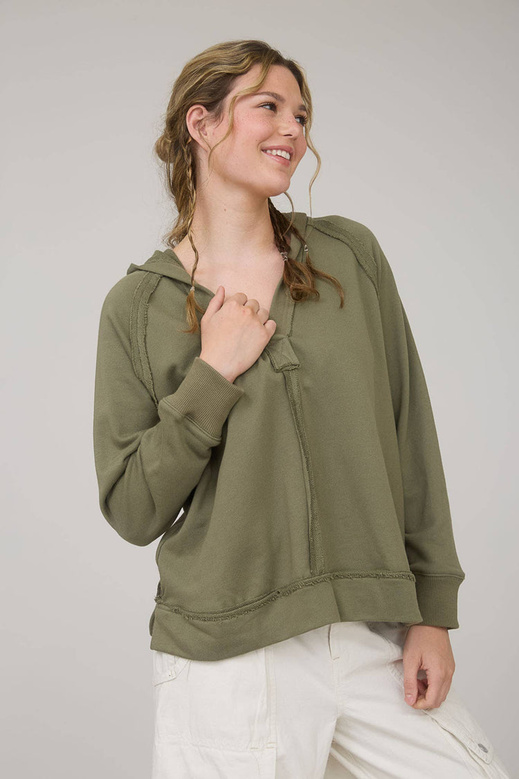 HOODED V NECK RAW EDGE LONG SLEEVE KNIT TOP