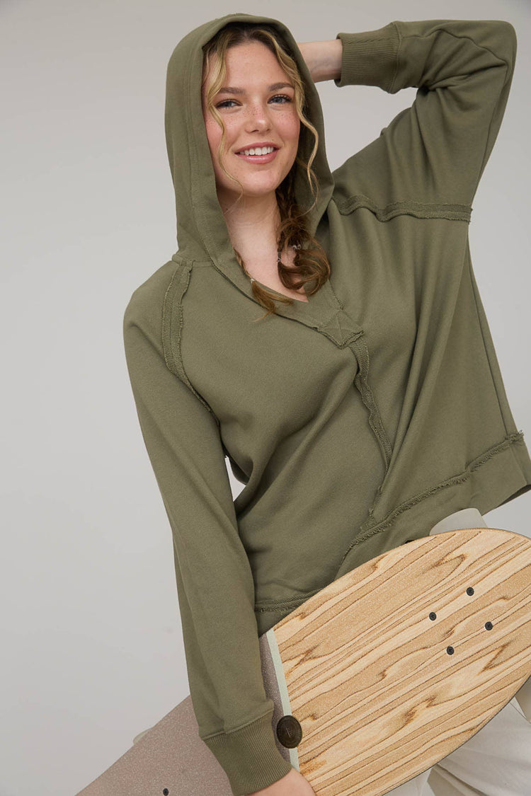 HOODED V NECK RAW EDGE LONG SLEEVE KNIT TOP