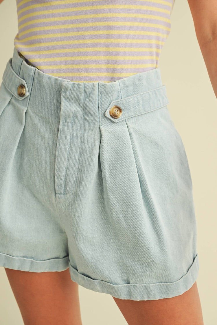 PLEATED DENIM SHORTS
