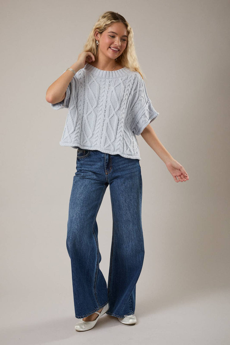 ROUND NECK SHORT SLEEVE KNIT SWEATER TOP