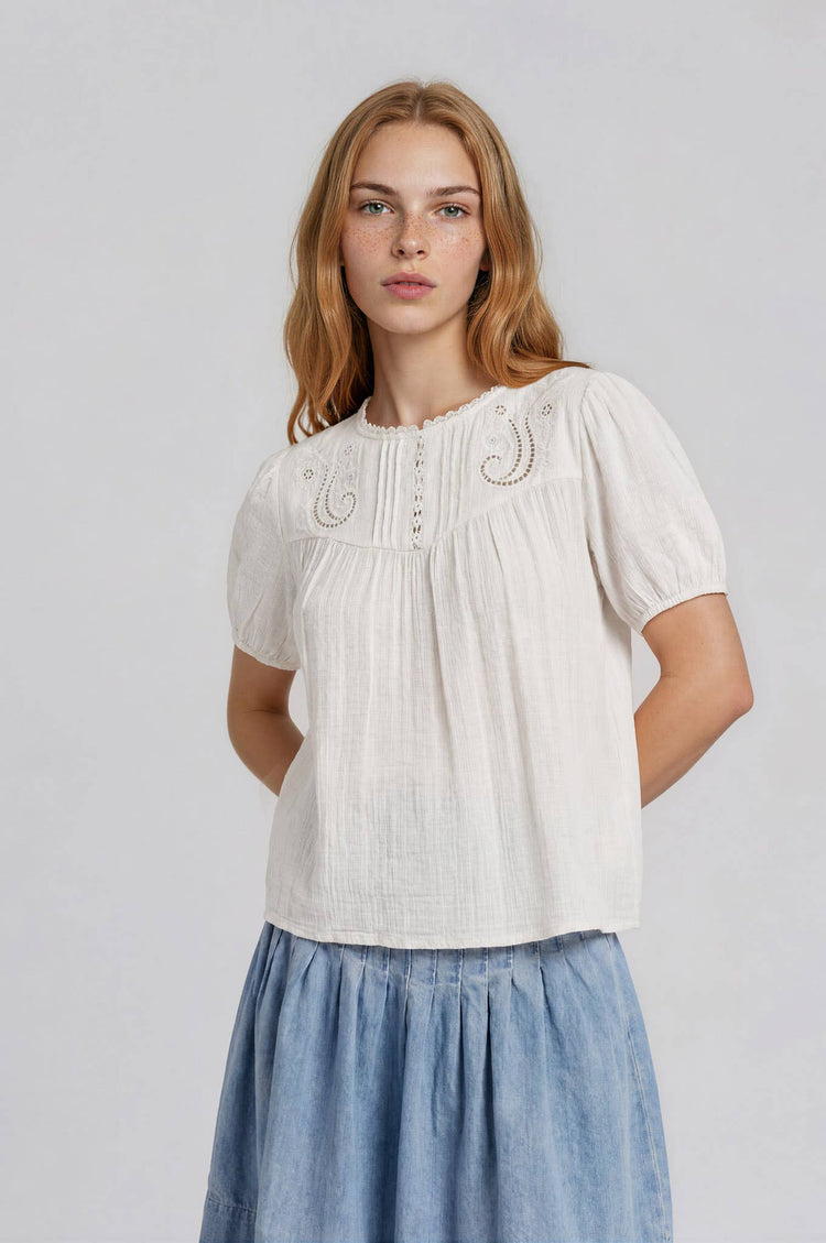 EYELET LACE TRIM YOKE PIN TUCK DETAIL LINEN TOP