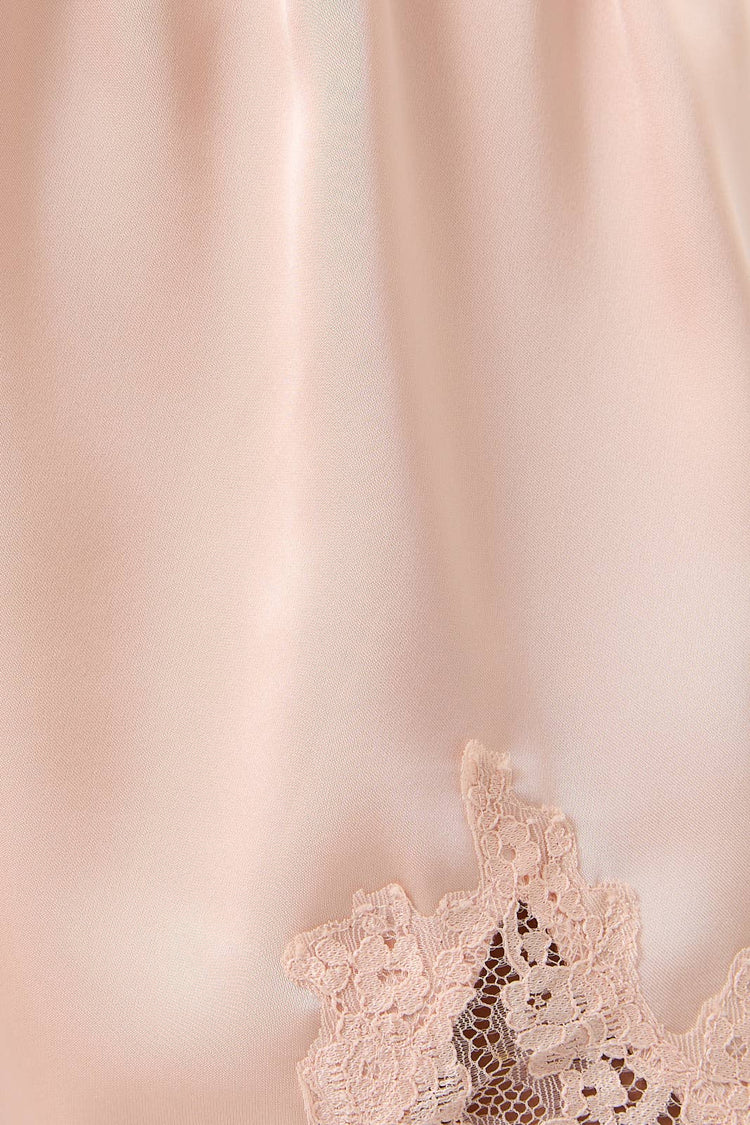 ELASTIC WAIST MID RISE LACE TRIM SHORTS