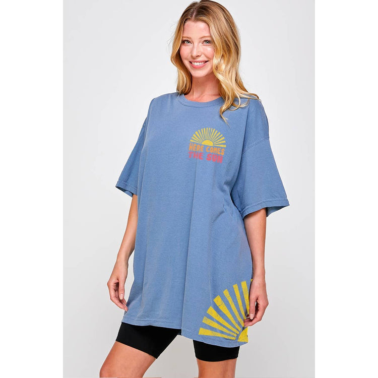 HERE COMES THE SUN  GRAPHIC  OVERSIZED TEE