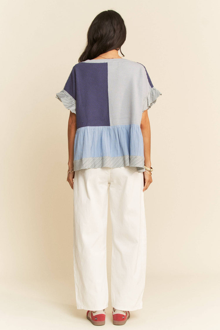 SWEATER TEXTURED FABRIC RUFFLE DETAIL TOP