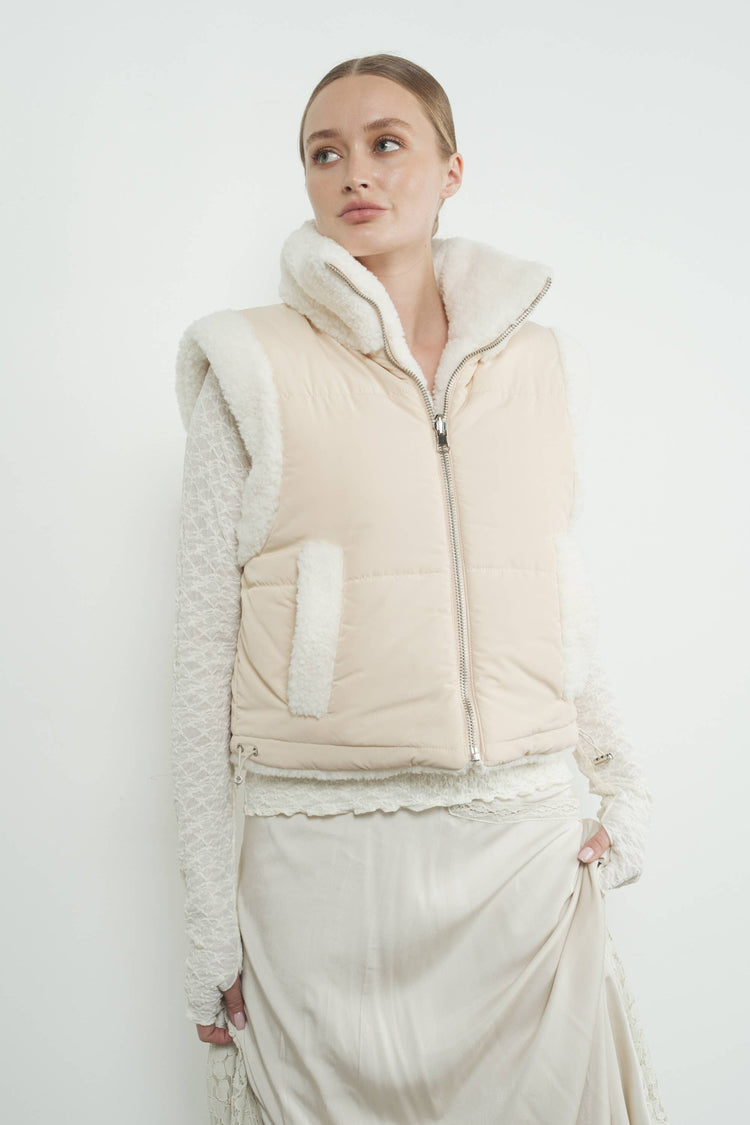 HOLIDAY REVERSIBLE SHERPA COZY VEST