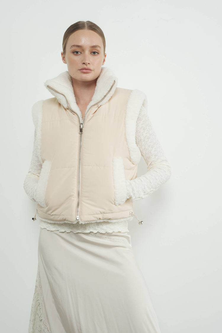 HOLIDAY REVERSIBLE SHERPA COZY VEST