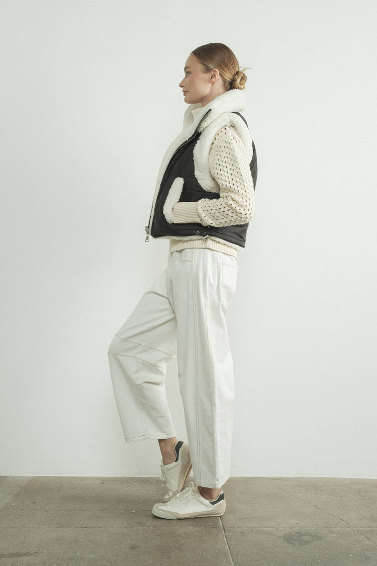 HOLIDAY REVERSIBLE SHERPA COZY VEST
