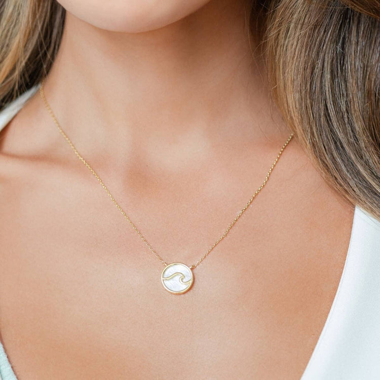 Wave Shell Pendant Necklace