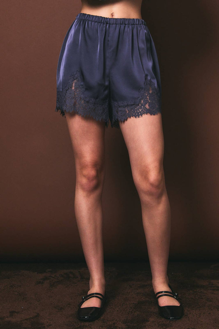 ELASTIC WAIST MID RISE LACE TRIM SHORTS