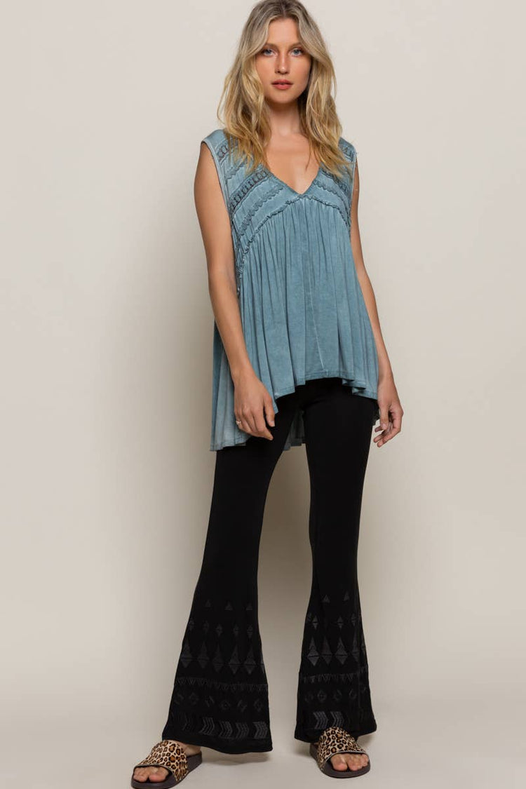Sleeveless loose fit v-neck babydoll casual knit top