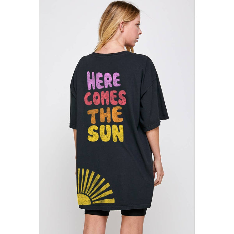 HERE COMES THE SUN  GRAPHIC  OVERSIZED TEE