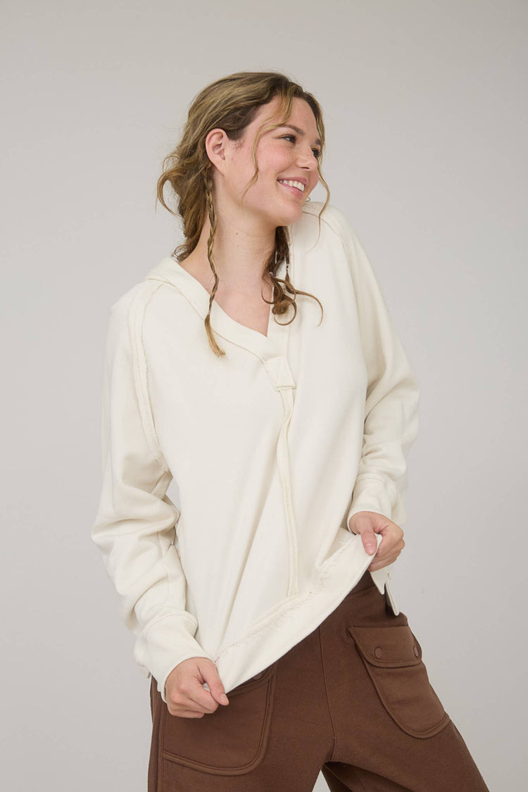 HOODED V NECK RAW EDGE LONG SLEEVE KNIT TOP