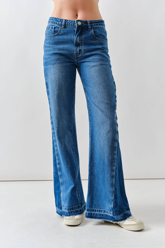 CONTRASTING PANEL SLIM FLARE JEANS
